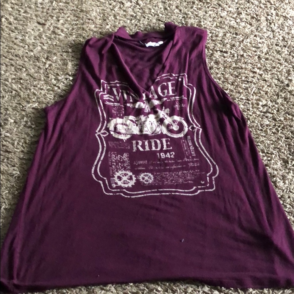 Graphic sleeveless shirt